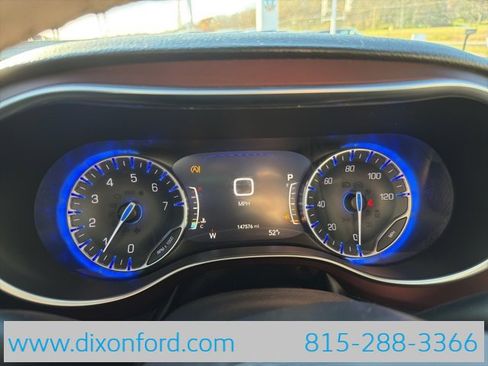 Used 2020 Chrysler Pacifica Limited image 17