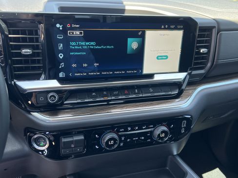 Used 2025 Chevrolet Silverado 1500 LT Trail Boss w/ Convenience Package II AWD/4WD image 18