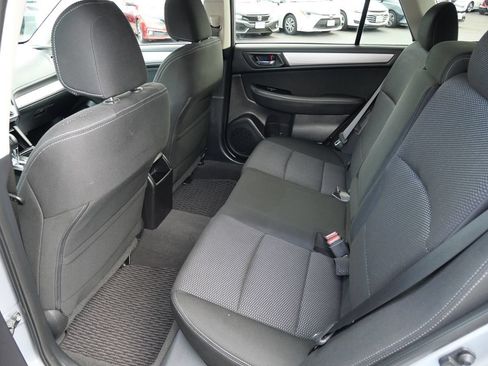 Used 2017 Subaru Outback 2.5i Premium AWD/4WD image 24