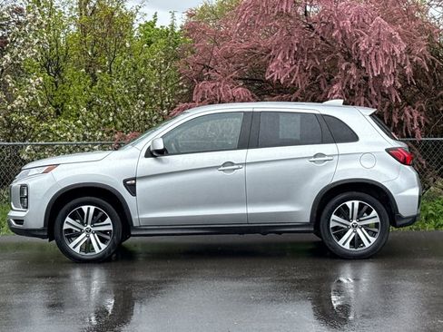 Used 2025 Mitsubishi Outlander Sport ES AWD/4WD image 7