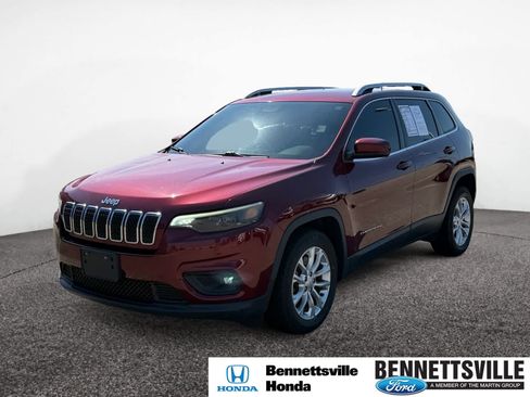 Used 2019 Jeep Cherokee Latitude w/ Popular Appearance Group image 1
