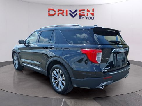 Used 2023 Ford Explorer Limited w/ Equipment Group 301A image 3