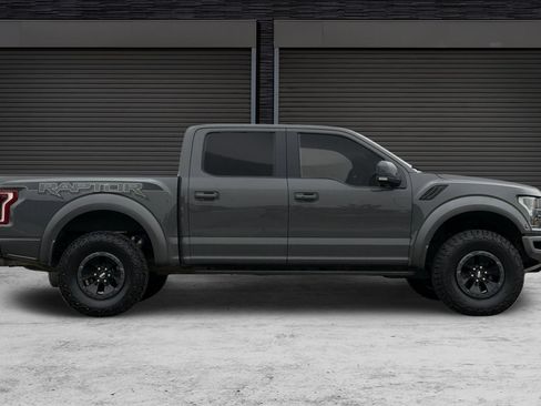 Used 2018 Ford F150 Raptor w/ Equipment Group 802A Luxury AWD/4WD image 3