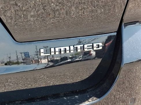 Used 2022 Jeep Grand Cherokee L Limited AWD/4WD image 35