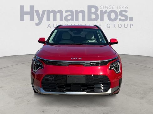 Used 2023 Kia Niro Wind w/ Wind Preserve Package FWD image 8
