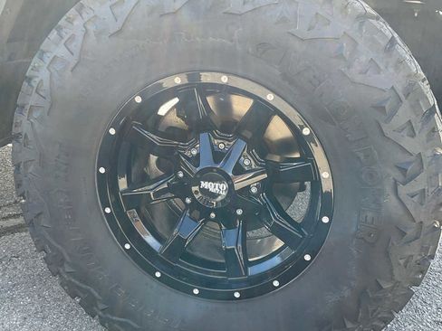 Used 2022 Jeep Gladiator Sport image 20