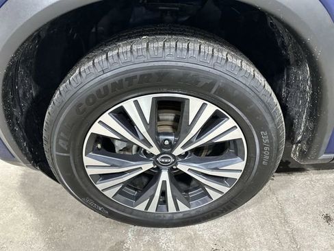 Used 2023 Nissan Rogue SV image 22