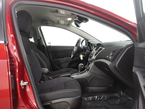 Used 2014 Chevrolet Cruze LT image 11