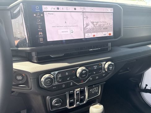 Used 2026 Jeep Gladiator Sport AWD/4WD image 19