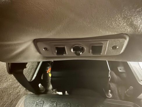 Used 2019 Chevrolet Express 3500 LT w/ LT Preferred Equipment Group image 31