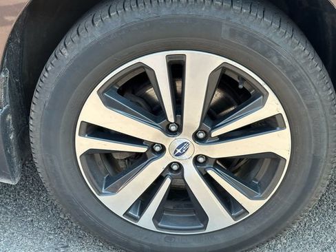 Used 2019 Subaru Outback 2.5i Limited w/ Popular Package #2 AWD/4WD image 15