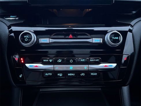 Used 2023 Ford Explorer ST-Line w/ Class IV Trailer Tow Package image 24