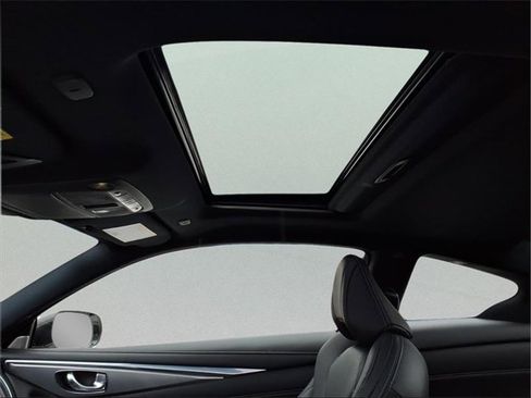 Used 2017 INFINITI Q60 w/ Premium Plus Package 3.0T image 9