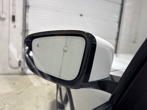 Used 2023 BMW i4 eDrive35 w/ Premium Package image 17