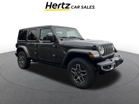 Used 2025 Jeep Wrangler Sahara image 1