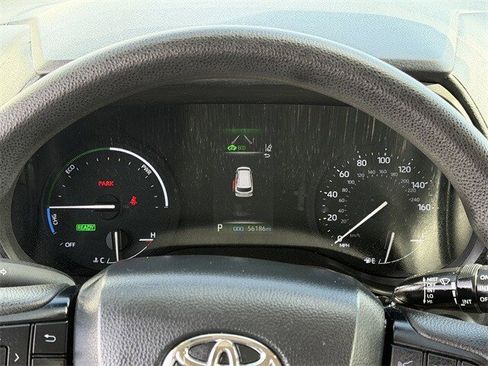 Used 2024 Toyota Sienna LE image 16