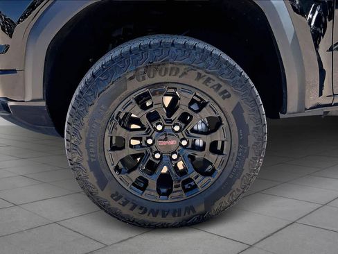 Used 2026 GMC Canyon Elevation w/ Convenience Package image 11