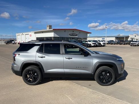 New 2026 Chevrolet Equinox LT image 6