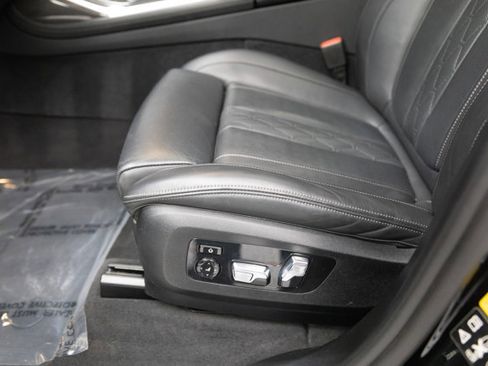 Used 2024 BMW X7 M60i w/ Executive Package image 53