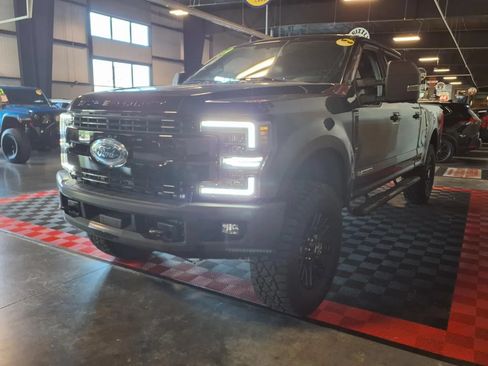 Used 2019 Ford F250 Lariat w/ Lariat Value Package AWD/4WD image 3