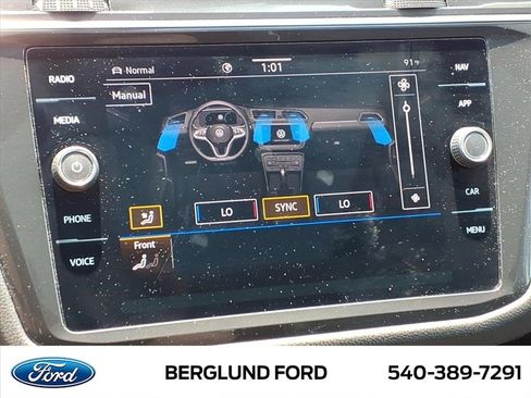 Used 2022 Volkswagen Tiguan SEL R-Line AWD/4WD image 27