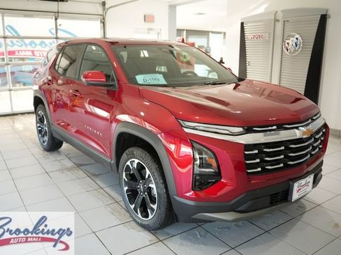 New 2026 Chevrolet Equinox LT image 1