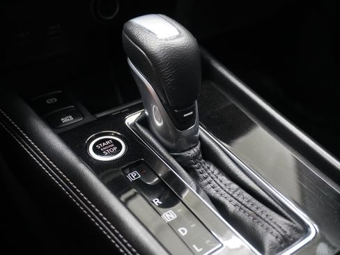 Used 2021 Nissan Kicks SR w/ SR Premium Package image 20