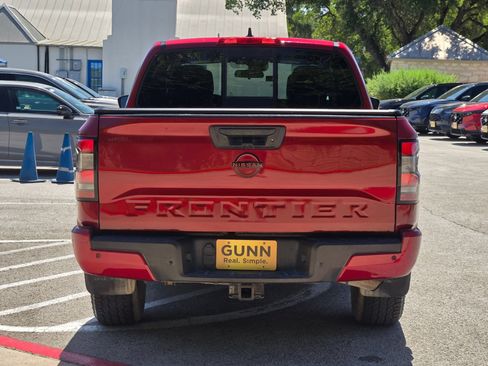Used 2022 Nissan Frontier Pro-X RWD image 4