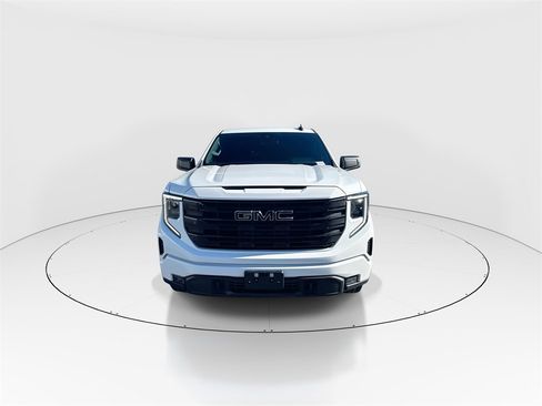 Used 2024 GMC Sierra 1500 Elevation image 3