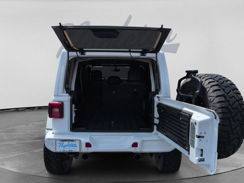Used 2023 Jeep Wrangler Unlimited Sahara AWD/4WD image 33