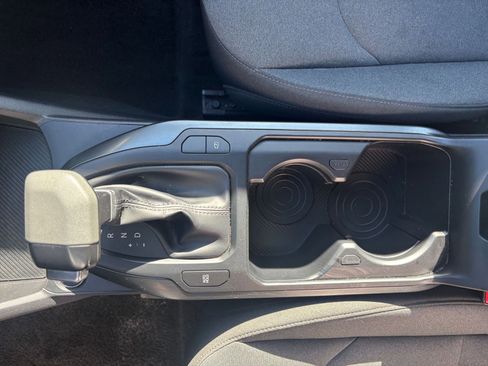 Used 2025 Kia K4 LXS image 41