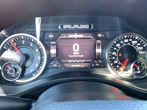 Used 2020 RAM 1500 Big Horn AWD/4WD image 15
