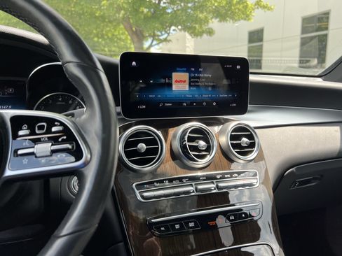 Certified 2020 Mercedes-Benz GLC 300 4MATIC image 31
