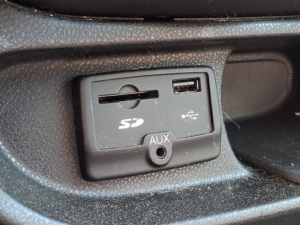 Used 2014 FIAT 500L Easy FWD image 17