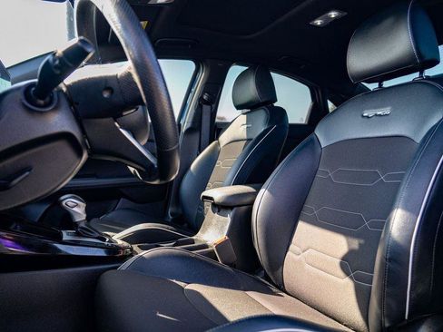 Used 2023 Kia Forte GT-Line w/ GT-Line Premium Package image 25