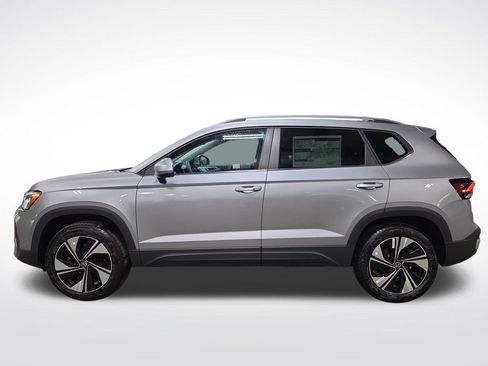 New 2026 Volkswagen Taos SE AWD/4WD image 8