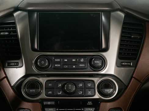 Used 2018 Chevrolet Suburban Premier w/ Max Trailering Package image 43