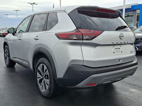 Used 2023 Nissan Rogue SV FWD image 4
