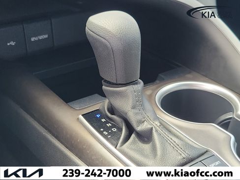 Used 2022 Toyota Camry LE FWD image 31