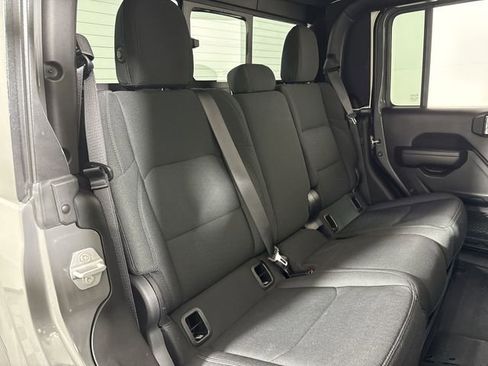 Used 2021 Jeep Gladiator Willys image 13