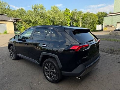 Used 2022 Toyota RAV4 Limited AWD/4WD image 5