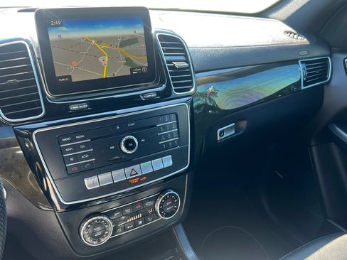 Used 2017 Mercedes-Benz GLS 450 4MATIC image 23