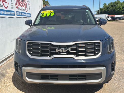 Used 2023 Kia Telluride S AWD/4WD image 5