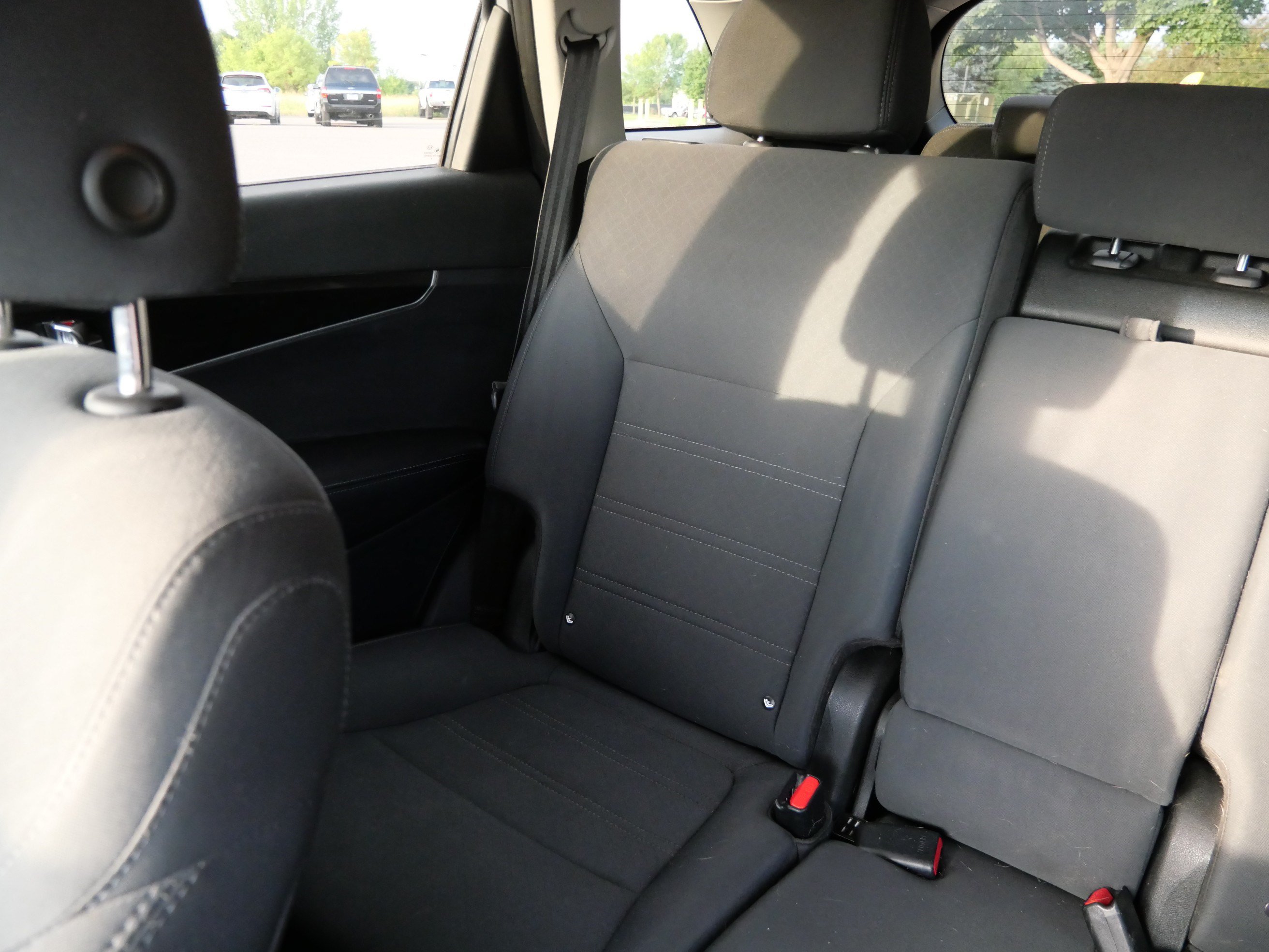 Used 2019 Kia Sorento FWD V6 image 12