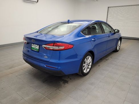 Used 2020 Ford Fusion SE image 9