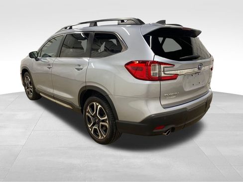 Used 2023 Subaru Ascent Limited AWD/4WD image 2