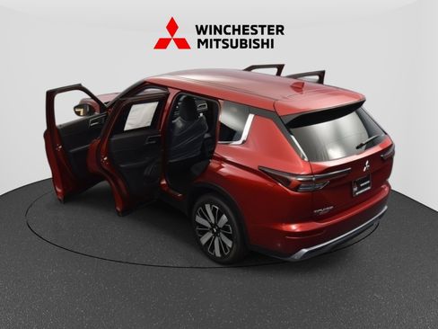 New 2025 Mitsubishi Outlander SE image 44