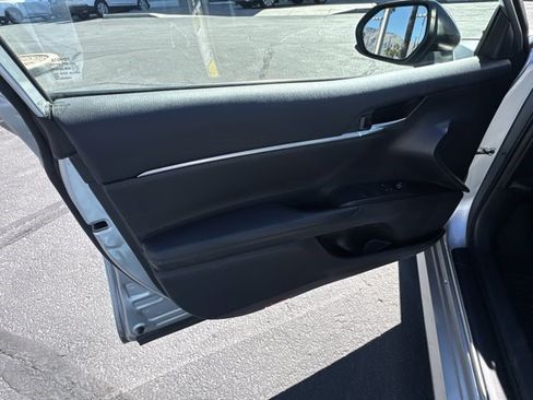 Used 2022 Toyota Camry LE FWD image 21