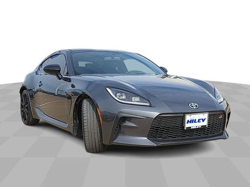 Used 2025 Toyota GR86 Premium image 2