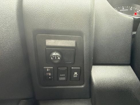 Used 2013 Nissan Rogue SL AWD/4WD image 20